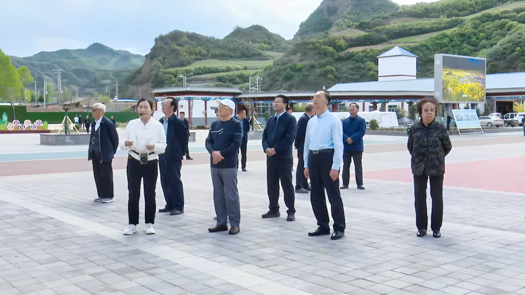 市直離退休干部來渭源縣參觀考察